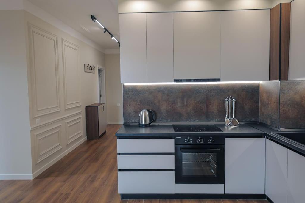 Miku Apartment-Upscale 2Bdr Apartment With A Spectacular View Тирана Екстериор снимка